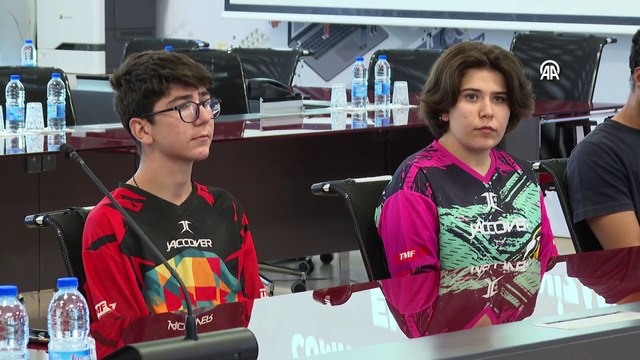 ANKARA - Türksat, Dünya Motokros Şampiyonası ve Afyon Motosiklet Festivali'ne iletişim desteği sağlayacak