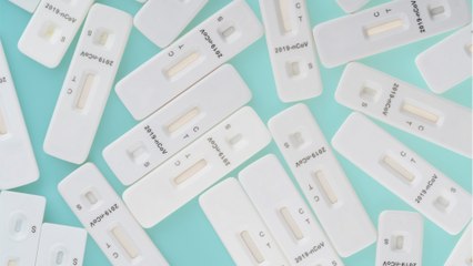 Neue Corona-Variante: Epidemiologen und Ärzte empfehlen wieder Selbsttests