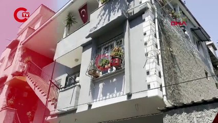 Annesine şiddet uygulayan babasını öldürdü