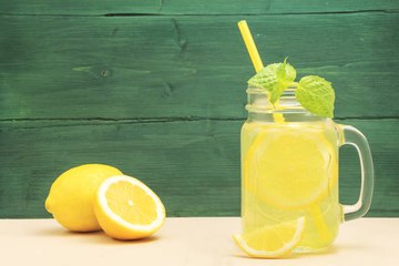4 Razones Por Las Que Debes Beber Agua De Limón