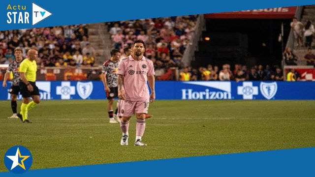 Lionel Messi sa femme Antonella Roccuzzo manque d’embrasser langoureusement un autre joueur en ple