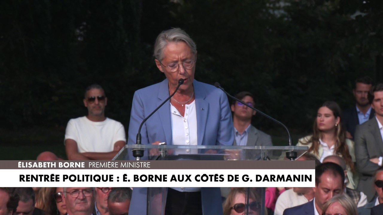 La Première ministre, Élisabeth Borne, aux côtés de Gérald Darmanin, ministre de l'Intérieur, lors de sa rentrée politique