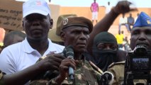 هل يستطيع قادة انقلاب النيجر طرد السفير الفرنسي بالقوة؟