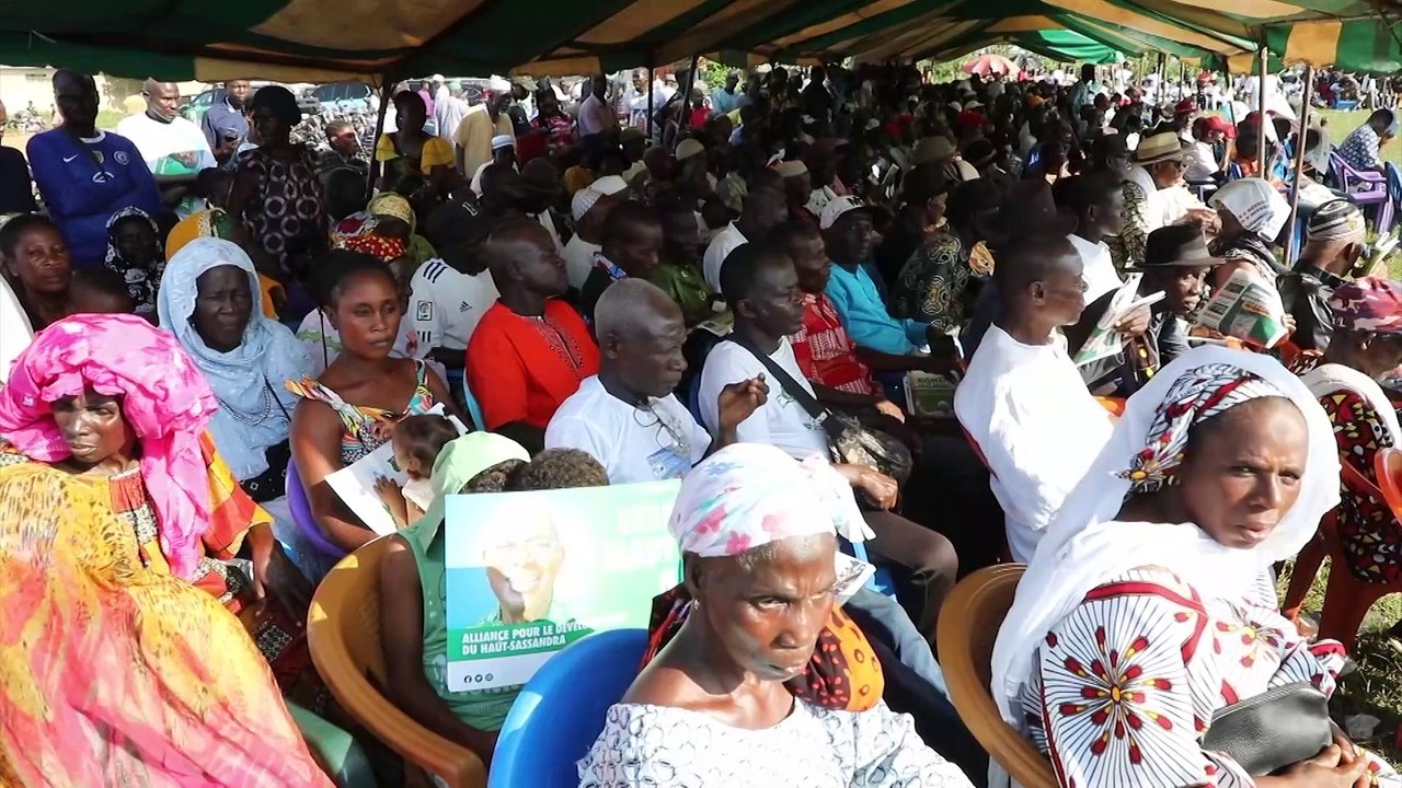 Ibrahim Lokpo, Nguessan Kouamé et Léa Koné en campagne à Saioua pour les élections municipales 2023