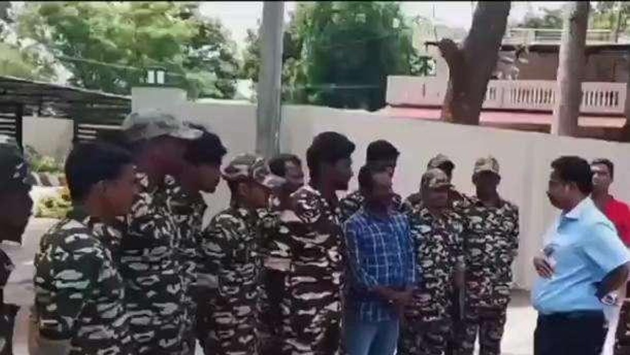 నిర్మల్: బేస్ క్యాంప్ సిబ్బంది సమస్యలు పరిష్కరించాలి