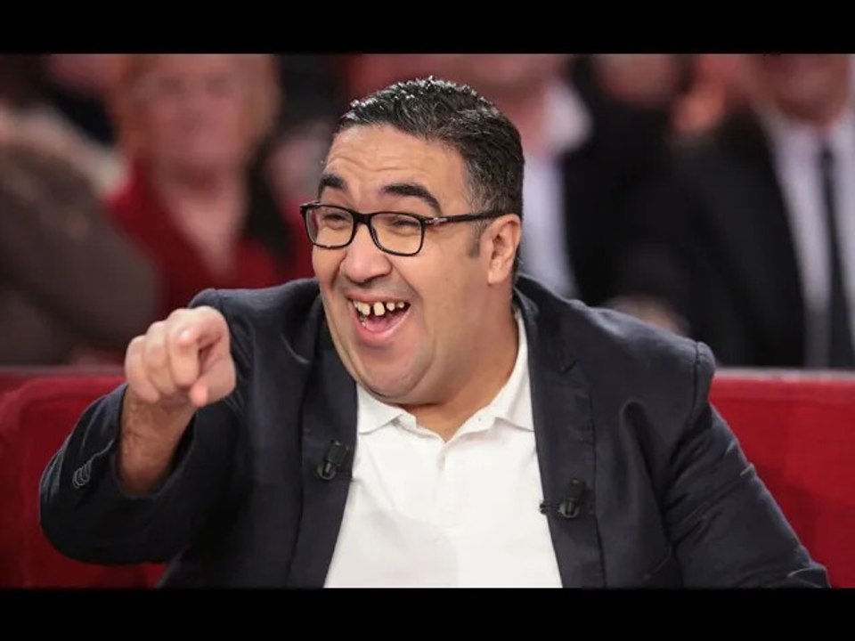 Mort de Wahid Bouzidi:  la troupe du Jamel Comedy Club lui rend un hommage vibrant sur scène