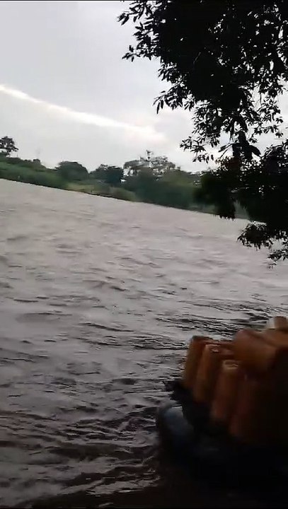 Video: Cadáver es arrastrado por aguas del río Suchiate