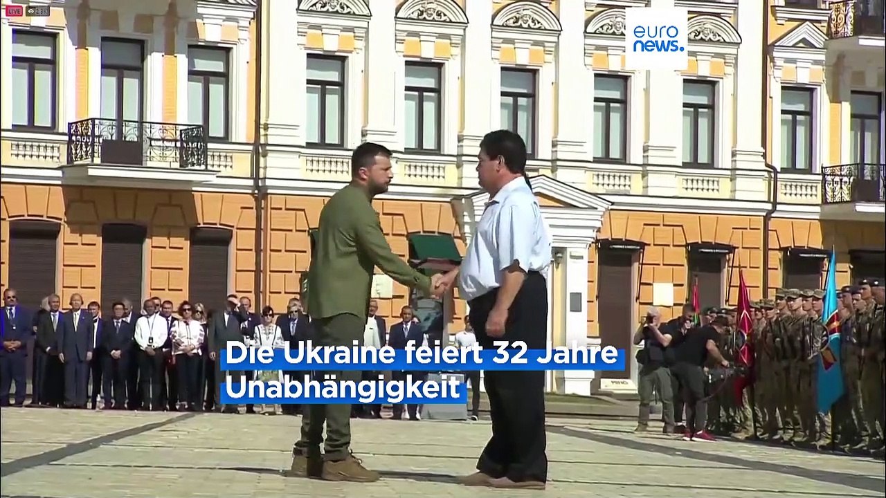 Russische Wracks und eine flammende Rede: Ukraine feiert ihre Unabhängigkeit