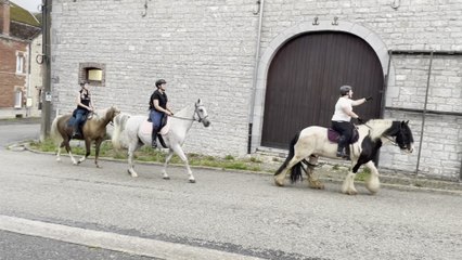 Chevauchée au Pays des Lacs