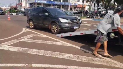 Honda CRV e Cobalt se envolvem em colisão na Rua Nereu Ramos, no Centro