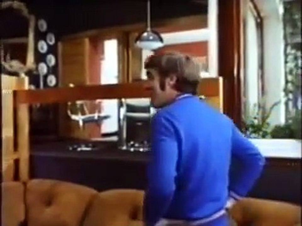 Les Contes aux limites de la folie Bande-annonce (EN)