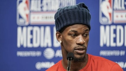 Jimmy Butler Batió A Carlos Alcaraz En Un Torneo Benéfico De Tenis