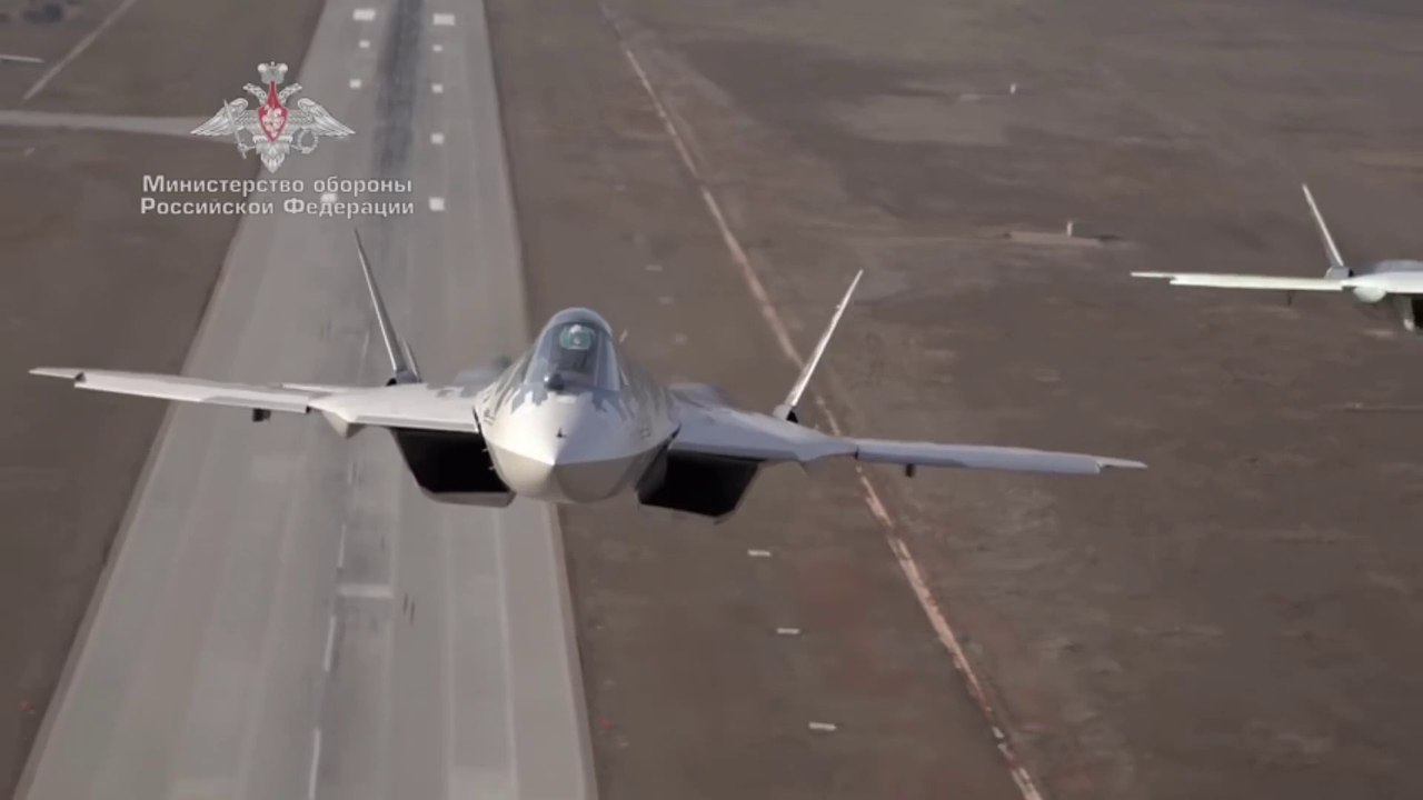 Transmissão de dados com IA permitira ao Su-57 buscar e iluminar alvos para o S-400