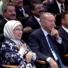 Kibariye, Erdoğan'ın yüzüne baka baka keyifle söyledi: "Kurban olayım sizlere. Götürdük malları..."