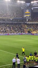 Livakovic, Fenerbahçe taraftarıyla buluştu.