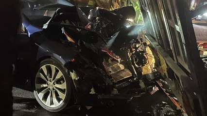 인천 옥련동서 SUV-화물차 추돌사고...1명 중상 / YTN