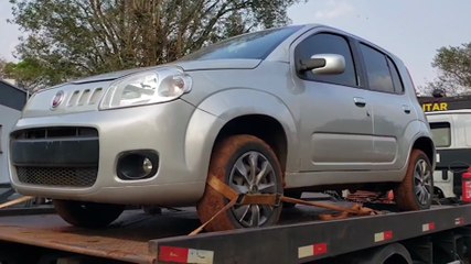 Fiat Uno encontrado no Santa Cruz é encaminhado ao pátio da 15ª SDP