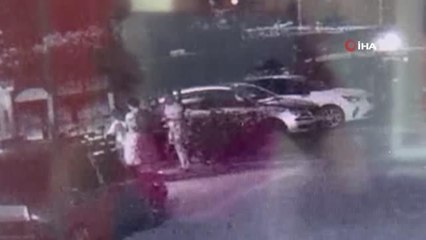 Oğluyla oynamayan çocuğun boğazını sıktı... O anlar kamerada