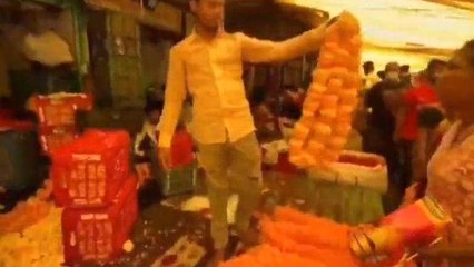 హైదరాబాద్: వరలక్ష్మీ వ్రతం ఎఫెక్ట్.. కొండెక్కిన పూల ధరలు