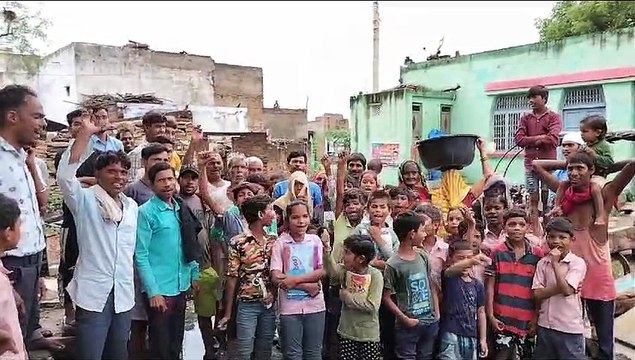 रोड नहीं तो वोट नहीं, लोगों ने कहा, गांव का विकास नहीं हुआ तो करेंगे चुनाव का बहिष्कार