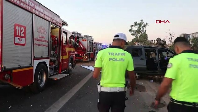 Gaziantep'te hafif ticari araçla kamyon çarpıştı: 1 ölü, 3 ağır yaralı