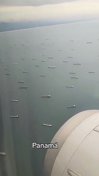 Au panama, les bouchons c'est sur la mer et en bateau