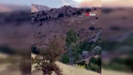 Diyarbakır'da gece çıkan örtü yangını 7 saattir devam ediyor