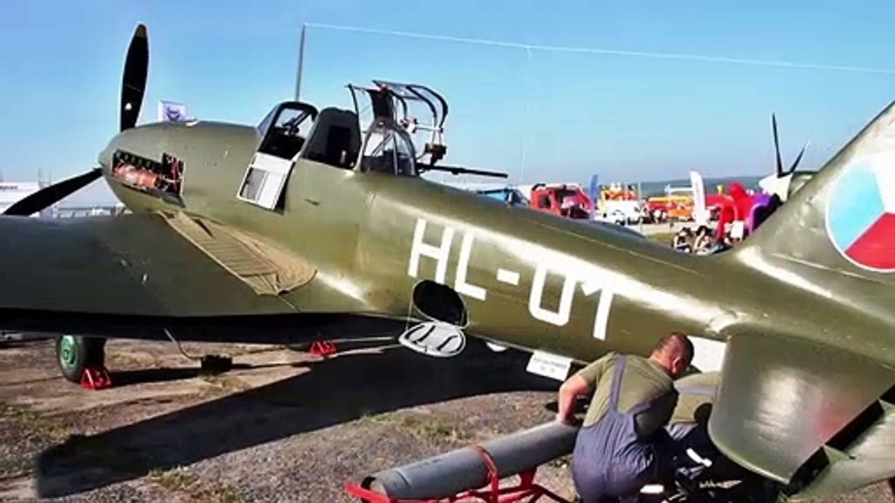 Avia B 33