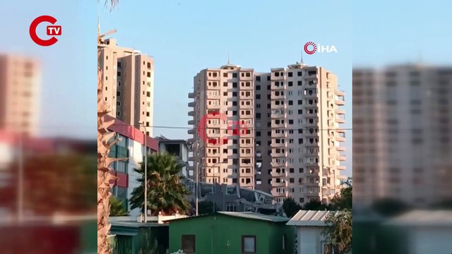 Hatay'da 'dinamitle' patlatılan 16 katlı devasa rezidans bir anda yerle bir oldu