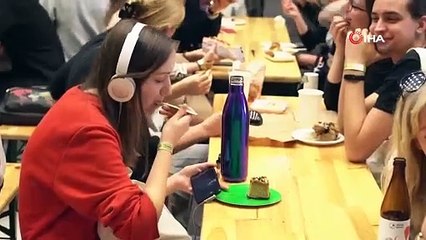 Oda ısısına 1 saatten fazla maruz kalan yemekler zehirlenmeye yol açabiliyor