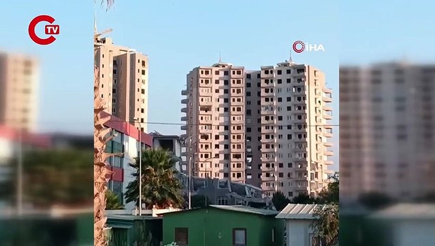 Hatay'da 'dinamitle' patlatılan 16 katlı devasa rezidans bir anda yerle bir oldu
