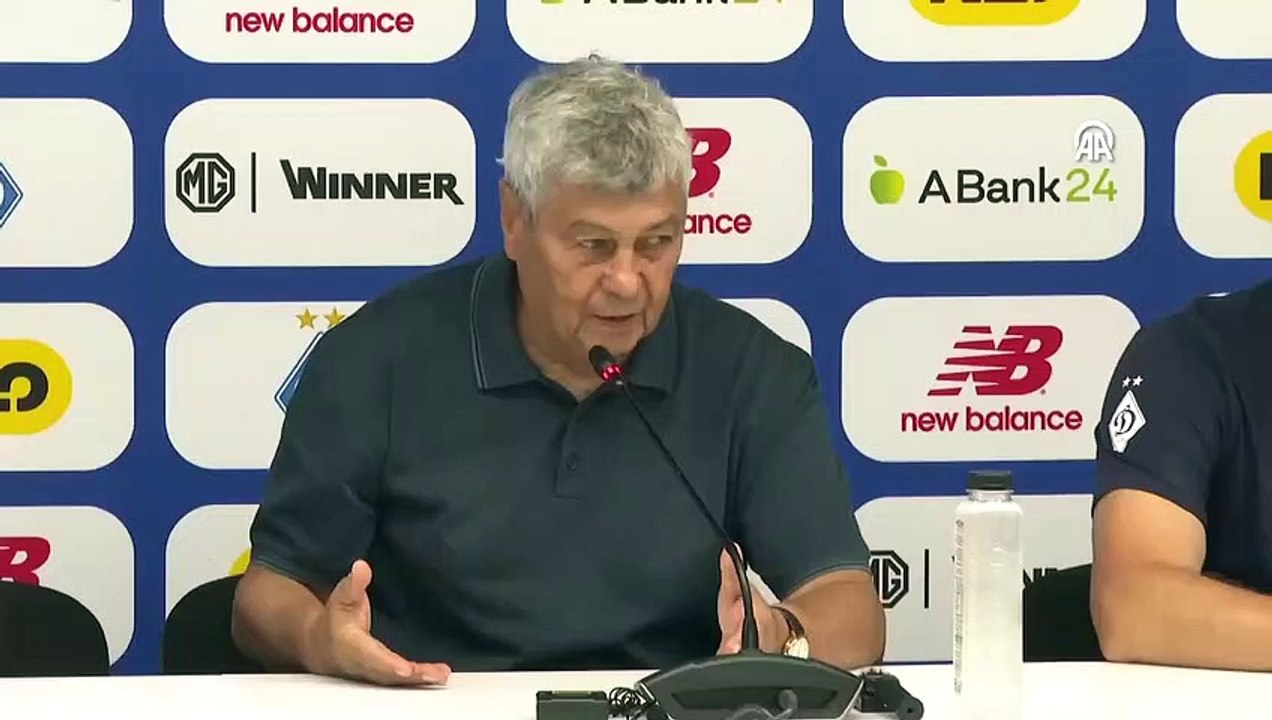 Une comparaison événementielle de Lucescu à Beşitaş, attirant l'attention sur l'excès de footballeurs africains