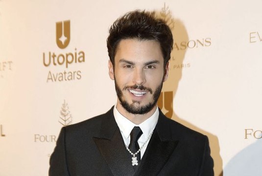 Baptiste Giabiconi papa : voici le visage de son fils en photo… Son petit sosie est un beau bébé aux cheveux bruns