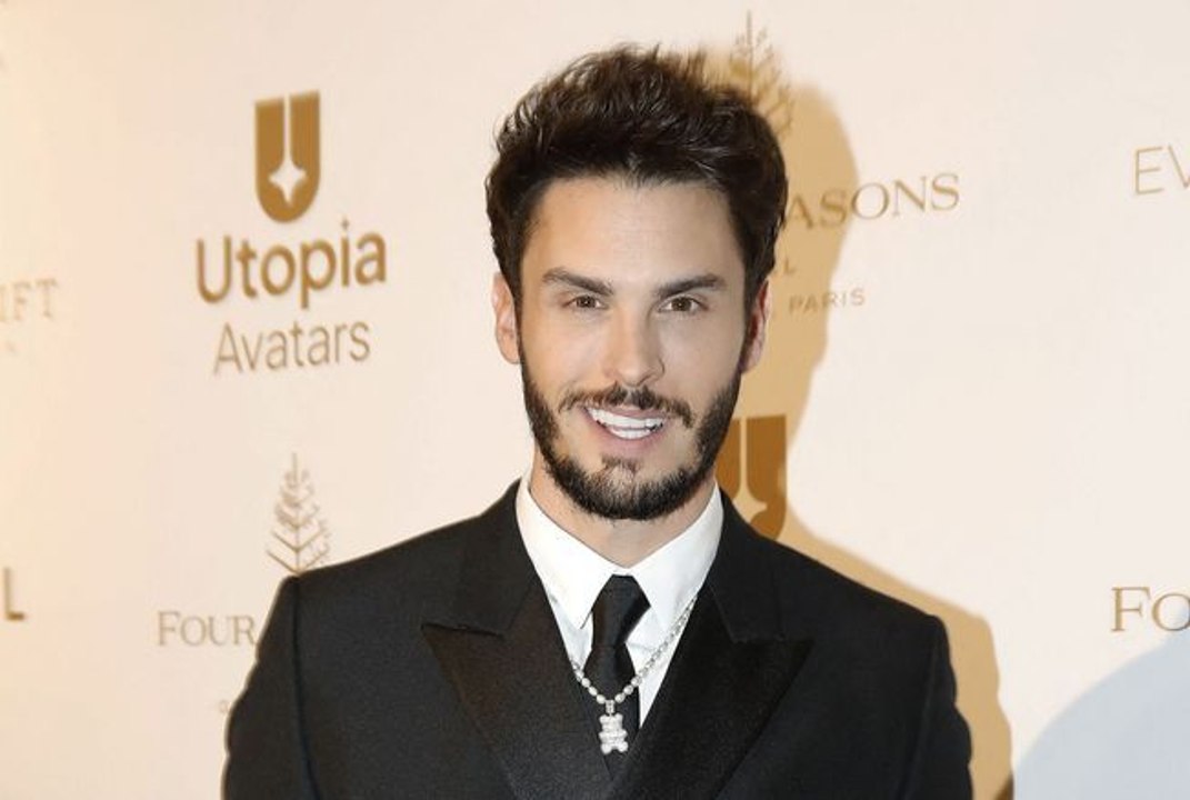 Baptiste Giabiconi papa : voici le visage de son fils en photo… Son petit sosie est un beau bébé aux cheveux bruns