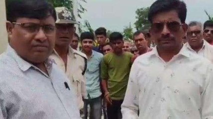 खरगोन: पुल की मांग को लेकर ग्रामीणों का प्रदर्शन,चुनाव बहिष्कार की दी चेतावनी