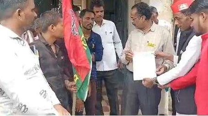 टीकमगढ़: चुनाव से पहले सक्रिय हुए राजनैतिक दल,जनता के मुद्दों पर शुरू हुआ प्रदर्शन