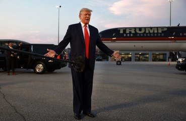 Trump se entrega às autoridades na Geórgia e é liberado após pagar fiança