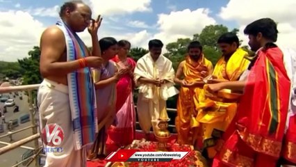 Kalasha Pooja At Secretariat Pochamma Temple _ Vemula Prashanth Reddy _ CS Santhi Kumari _ V6 News (1)