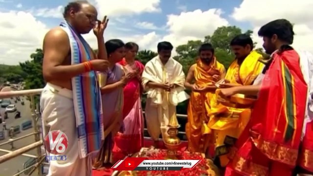 Kalasha Pooja At Secretariat Pochamma Temple _ Vemula Prashanth Reddy _ CS Santhi Kumari _ V6 News (1)