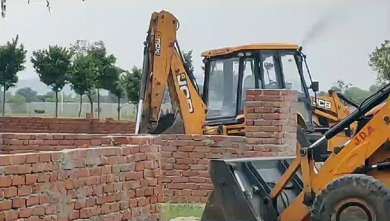 अवैध कॉलोनी की ध्वस्त, अतिक्रमण हटाए