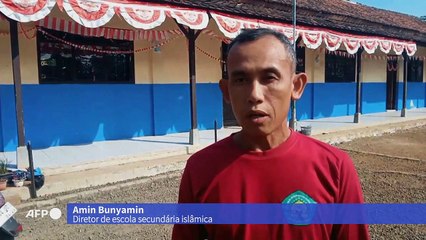 Java declara estado de emergência por incêndio em aterro sanitário