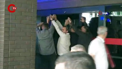 Ali Sabancı ve Vuslat Doğan Sabancı’nın tedavisi sürüyor Hastane girişine etten 'duvar' ördüler