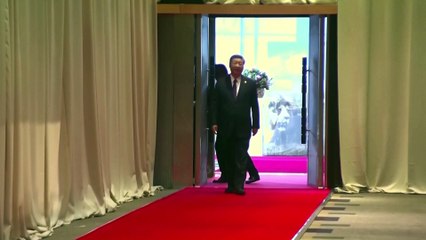 Xi looks back as aide blocked from BRICS venue