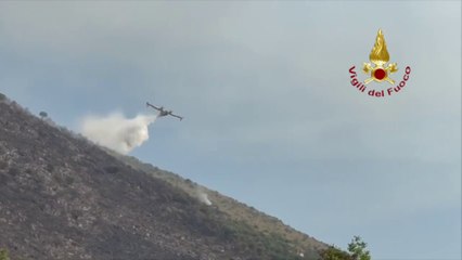 Incendio in provincia di Isernia, minacciate abitazioni