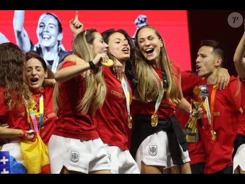 PHOTOS Coupe du monde féminine : Malgré les scandales en rafale, les Espagnoles s'éclatent à Ibiza
