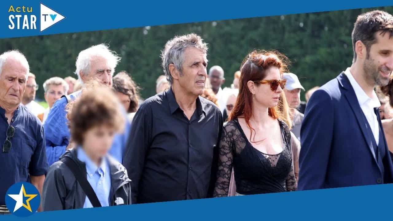 Obsèques de Gérard Leclerc  son frère Julien Clerc, sa femme Julie, Nicolas Canteloup    Tous réuni