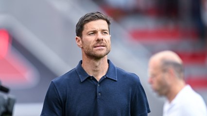 Xabi Alonso schwärmt von Stanisic: "Ich war vom ersten Tag beeindruckt"