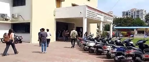 SURAT VIDEO : परिणाम के इंतजार में विद्यार्थी नहीं कर पाए इस पाठ्यक्रम में आवेदन