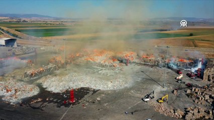 Kahramanmaraş’taki fabrika alevler içinde kaldı!