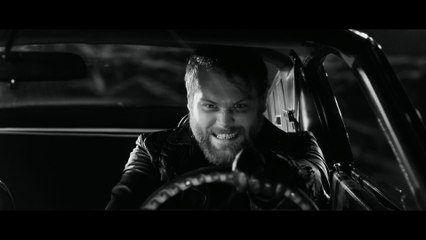 Asking Alexandria - Into The Fire